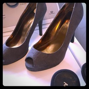 Charlotte Russe woman’s heels size 7